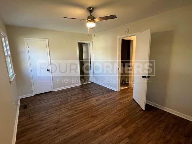 Building Photo - Beautiful 3 Bedroom 2 Bath Home