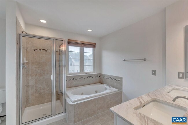 Building Photo - 908 Bing Ln