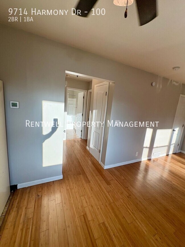 Foto del edificio - 9714 Harmony Dr