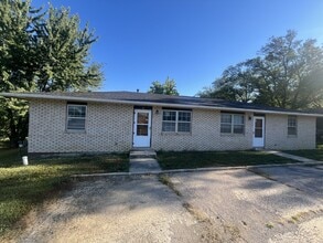 Building Photo - 431 SE 150 Rd