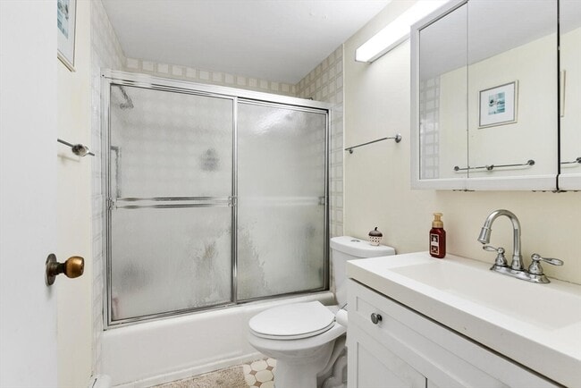 Foto del edificio - 50 Longwood Ave