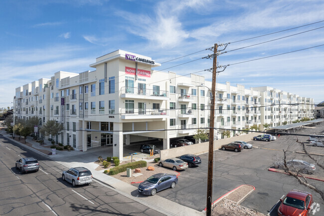 Building Photo - Axis Camelback