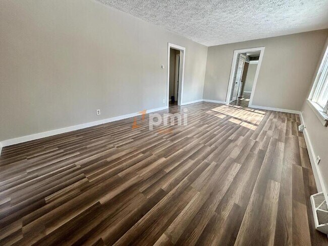 Foto del edificio - 14725 Bryan St