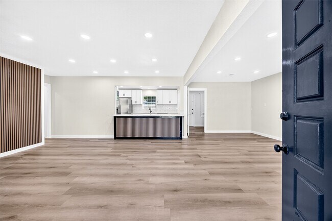 Foto del edificio - 1202 Dogwood Dr