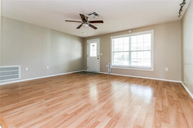 Building Photo - 8120 Blue Finch Way