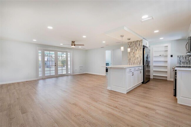 Foto del edificio - 5923 Briarwood Ave