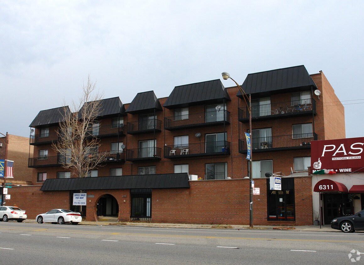 63156319 N Milwaukee Ave, Chicago, IL 60646 Apartments in Chicago