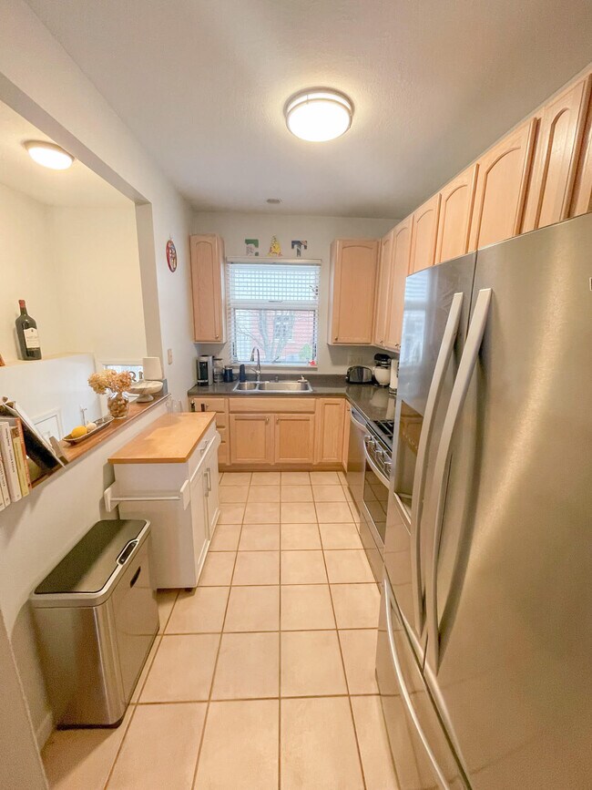 Foto del edificio - 1718 Merriman Ct