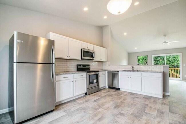Building Photo - 309 Wrenwood Trail