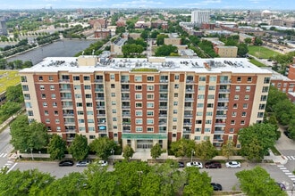 Building Photo - 100 N Hermitage Ave
