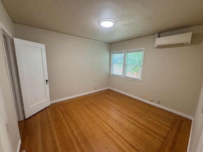 Foto del edificio - 527 24th St
