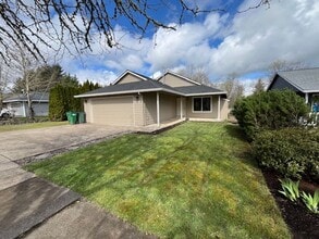 Building Photo - 1229 33rd Pl