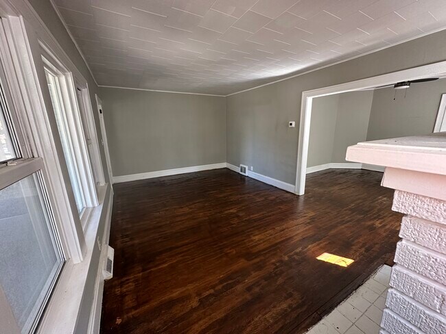 Foto del edificio - 2101 Waterbury Rd