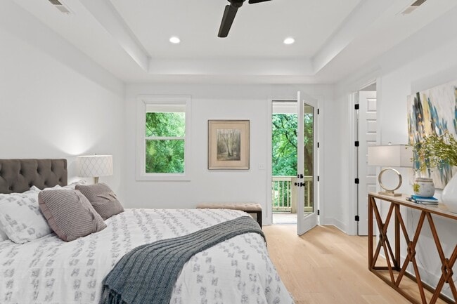 Foto del edificio - 212B Jennings Ave