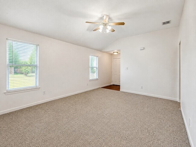 Foto del edificio - 1711 Dixon Ln