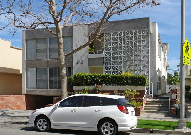Foto del edificio - 312 S Rexford Dr
