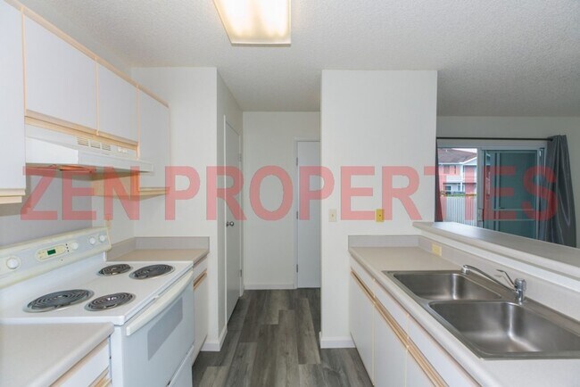 Building Photo - 95-1150-1150 Makaikai St