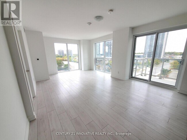 Building Photo - 2033 Kennedy Rd