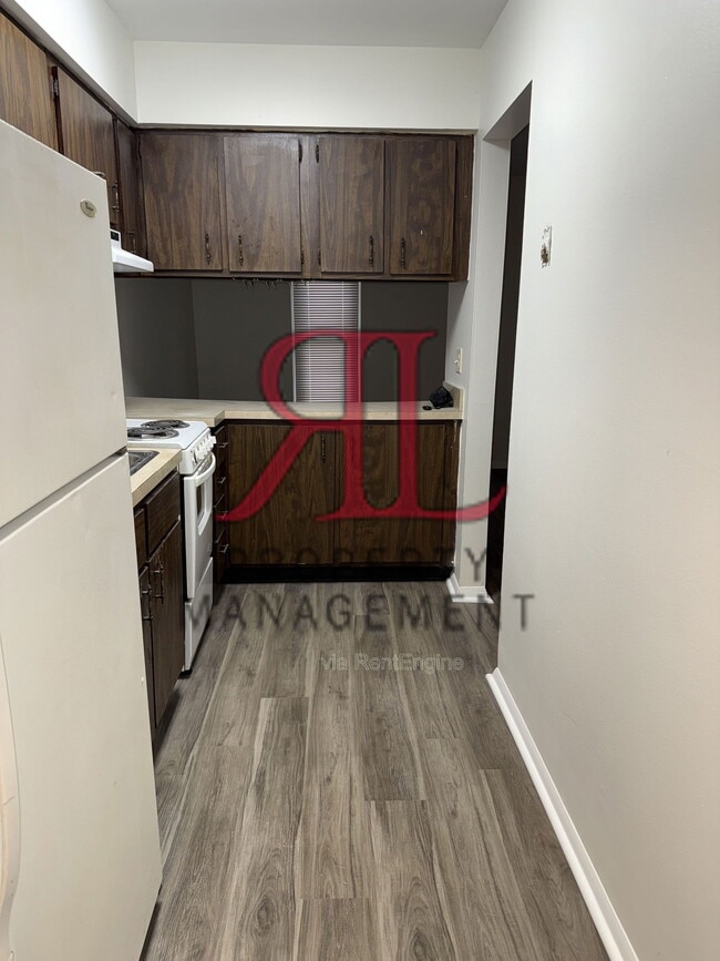 Building Photo - 155 N 17th St