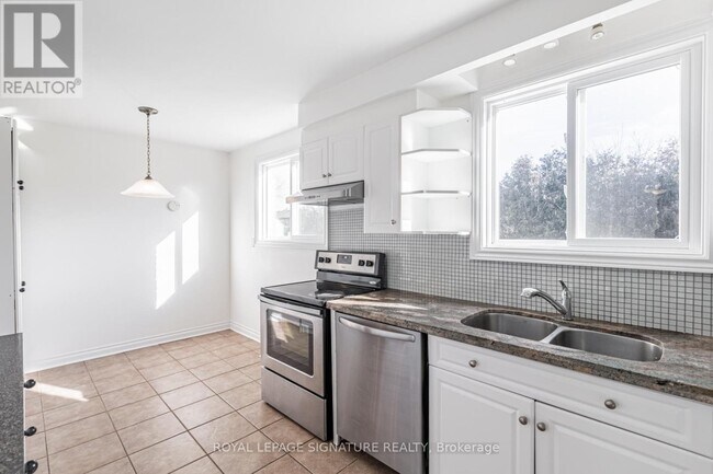 Photo du bâtiment - 2329 Greenbank Trail