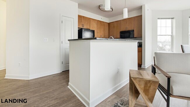 Foto del edificio - 909 Mansion Dr