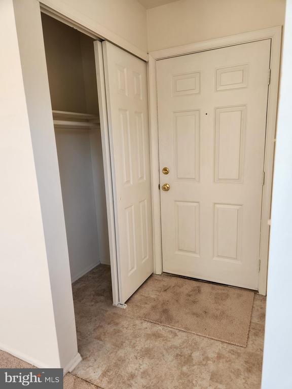 Foto del edificio - 103 Lucas Ln