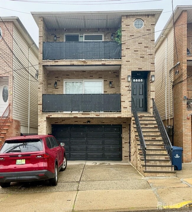 Building Photo - 67-71 71st St