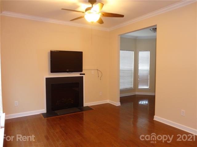 Building Photo - 13843 Waverton Ln