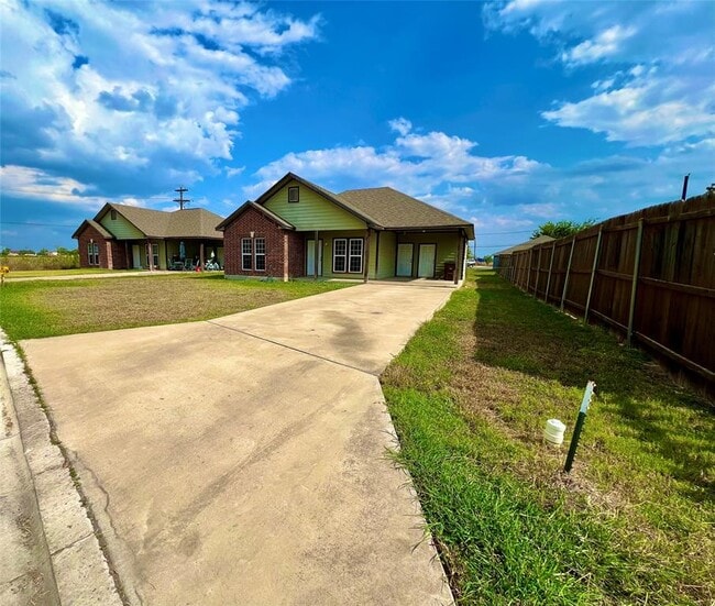 Building Photo - 1295 Harper Trl