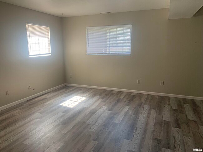 Foto del edificio - 3617 W Richwoods Blvd