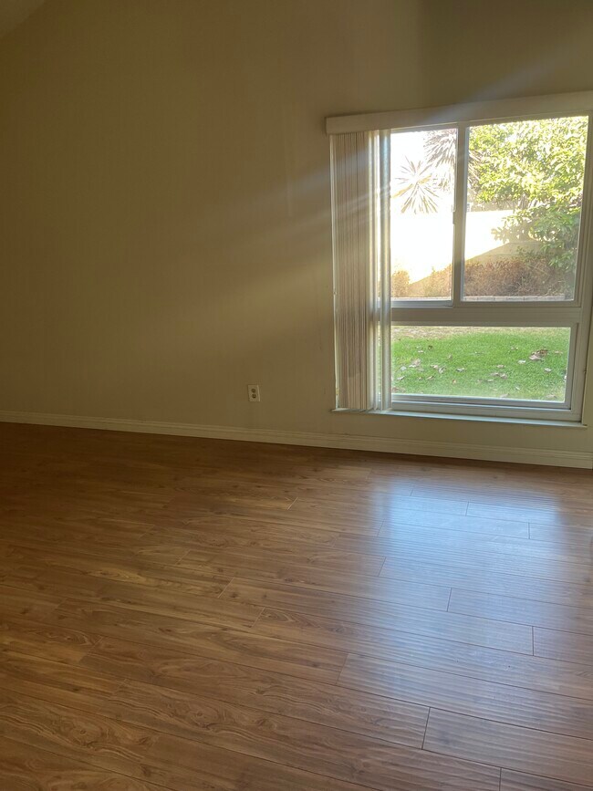 Foto del edificio - 18006 Pires Ave