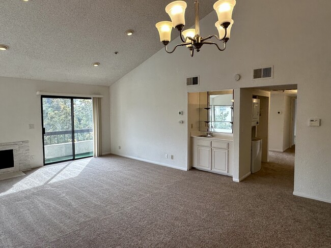 Foto del edificio - 5745 Friars Rd