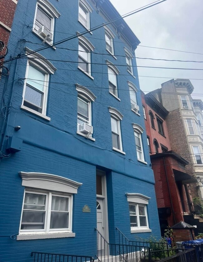Building Photo - 543 Bloomfield St