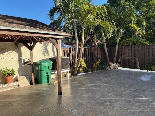 Building Photo - 9662 SW 148th Ave