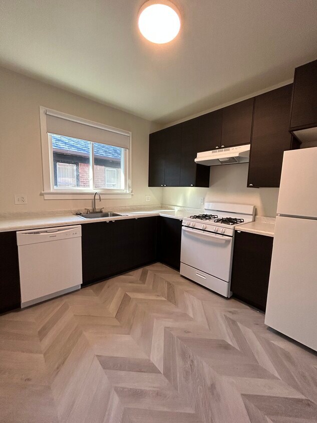 Foto principal - 12400 Santa Rosa Dr