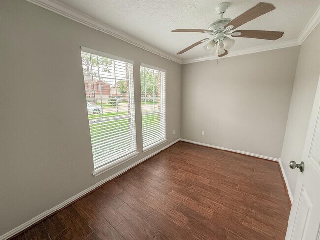 Foto del edificio - 4521 Allegro Dr