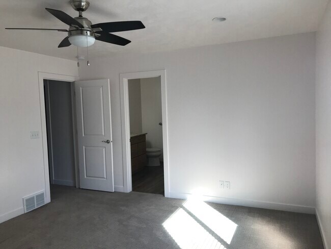 Master Bedroom - 624 E 5400 S