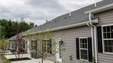 Building Photo - 5283 Chestnut Ridge Rd
