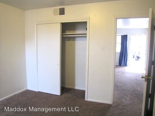 Building Photo - 217 Hanosh Ct SE