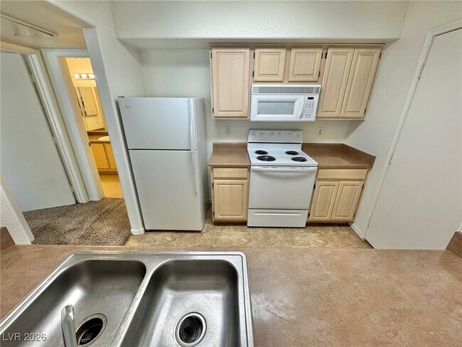 Foto del edificio - 555 E Silverado Ranch Blvd