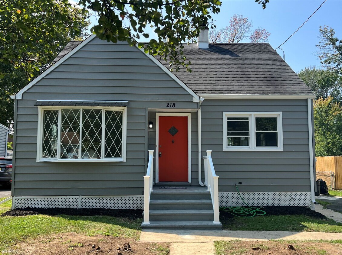 Primary Photo - 3 br, 1 bath House - 218 Union St