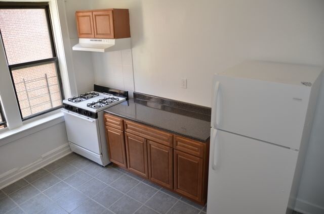 Primary Photo - 266 4th Ave