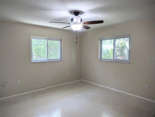 Building Photo - 85 Horton Cir