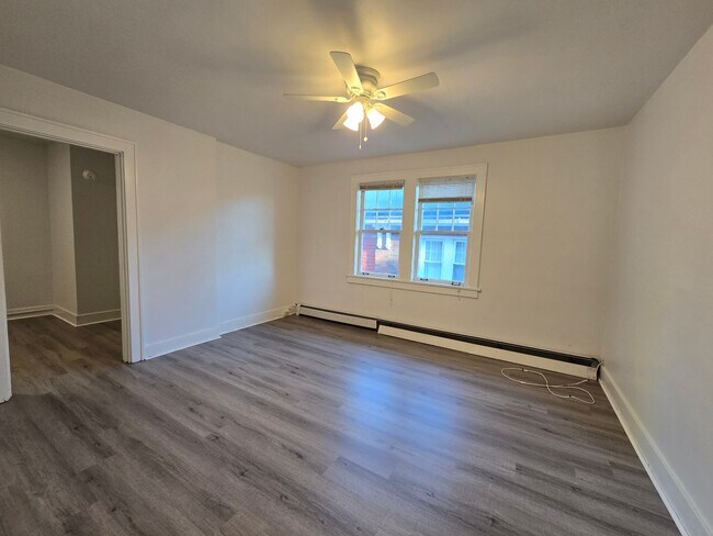 Building Photo - sta6523