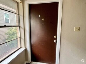 Building Photo - 1107 N Locust St