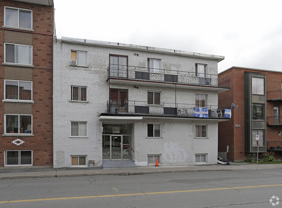 Building Photo - 4730 Ontario E E