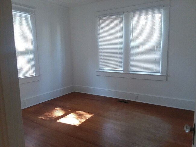 Foto del edificio - 312 Park View Cir