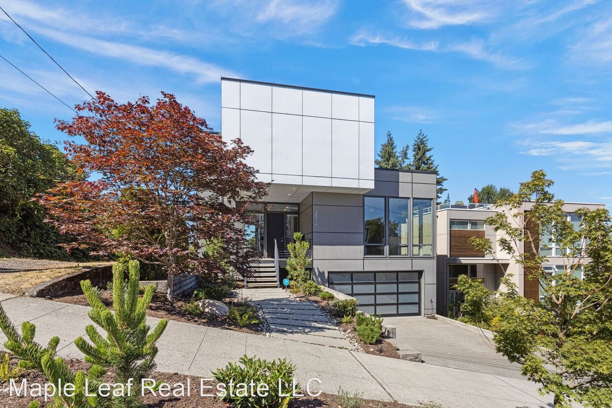 Foto principal - 3 br, 4 bath House - 2516 East Helen Street