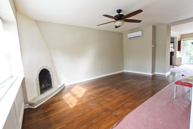 Foto del edificio - 346 Meehan Ave
