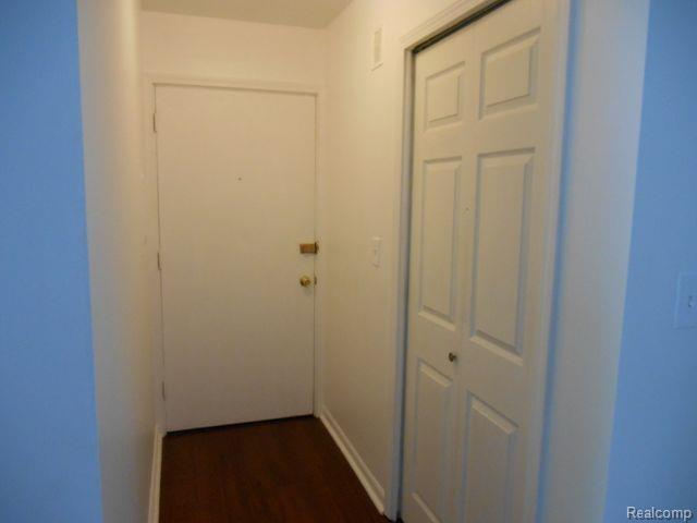 Foto del edificio - 4830 Briarwood Ave